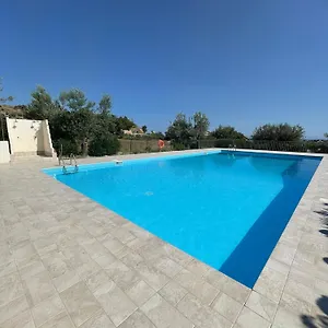 casa-vacanza-rosariomaria-realmonte.sicilyhotelsitaly.net/
